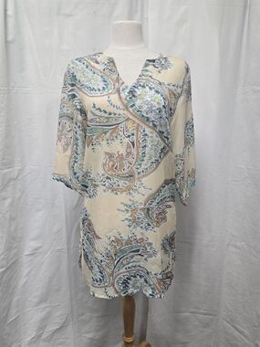 B. BOUTIQUE sheer Paisley V-Neck Tunic / Cover-up